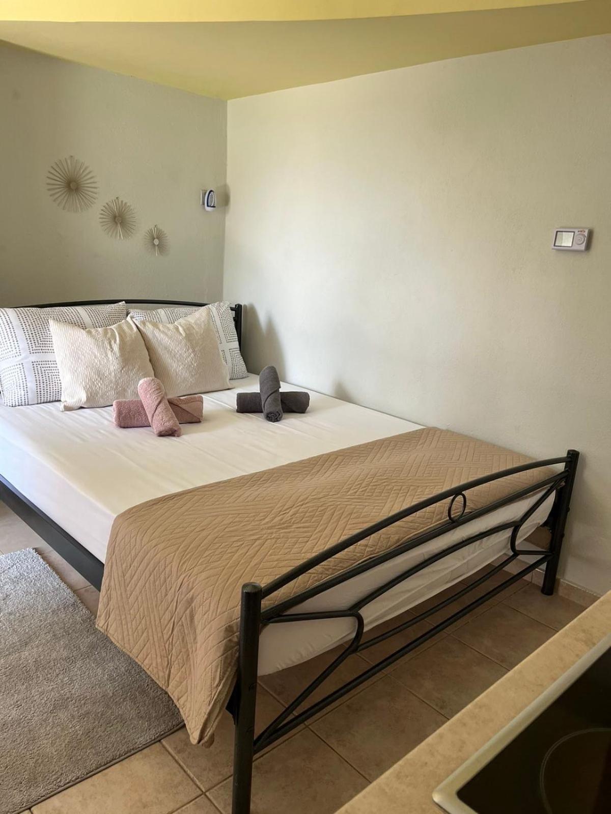 Poe Home Trikala Екстериор снимка